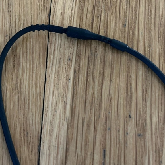 Silvertone Metal Reindeer Face Necklace - 18” Rubber Cord - Picture 6 of 6